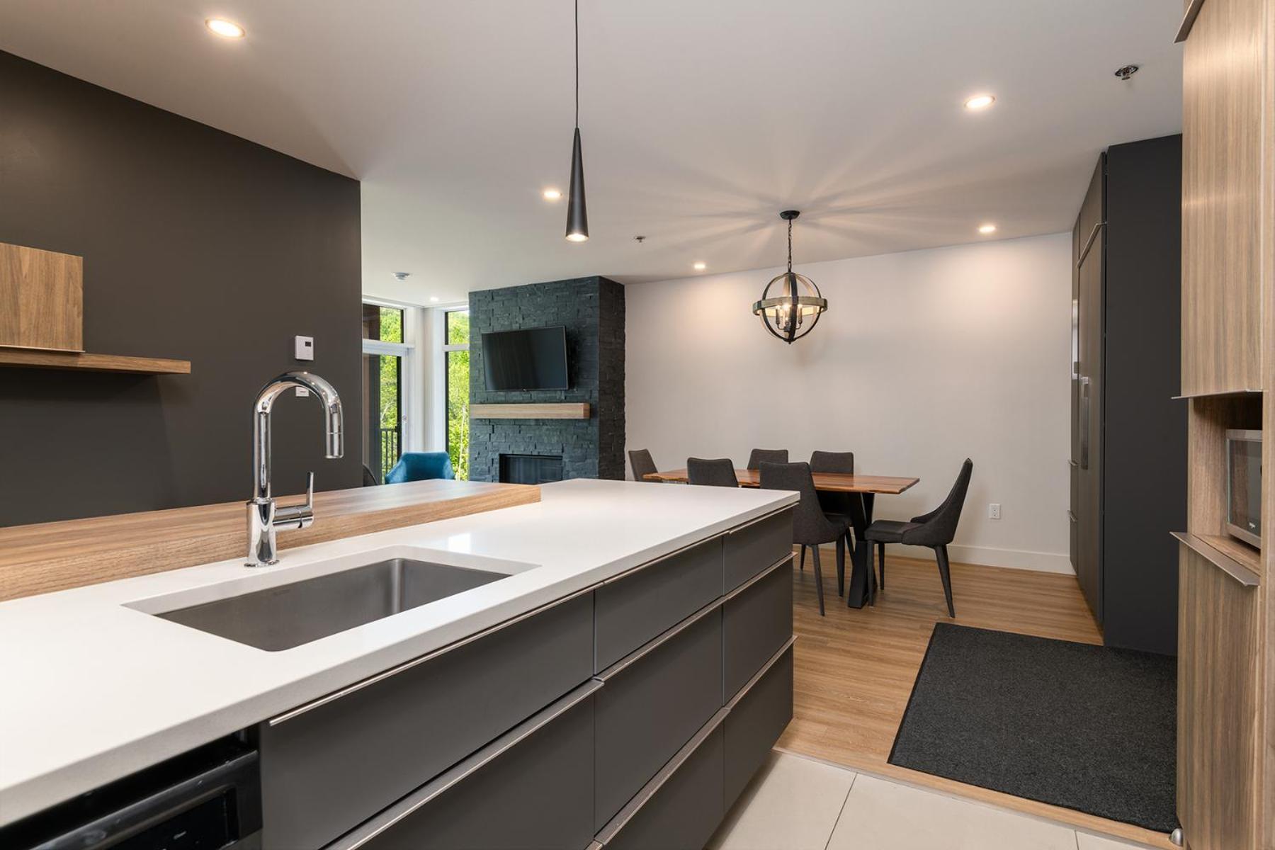 Les Appartements Du Massif De Charlevoix Petite-Riviere-Saint-Francois Habitación foto